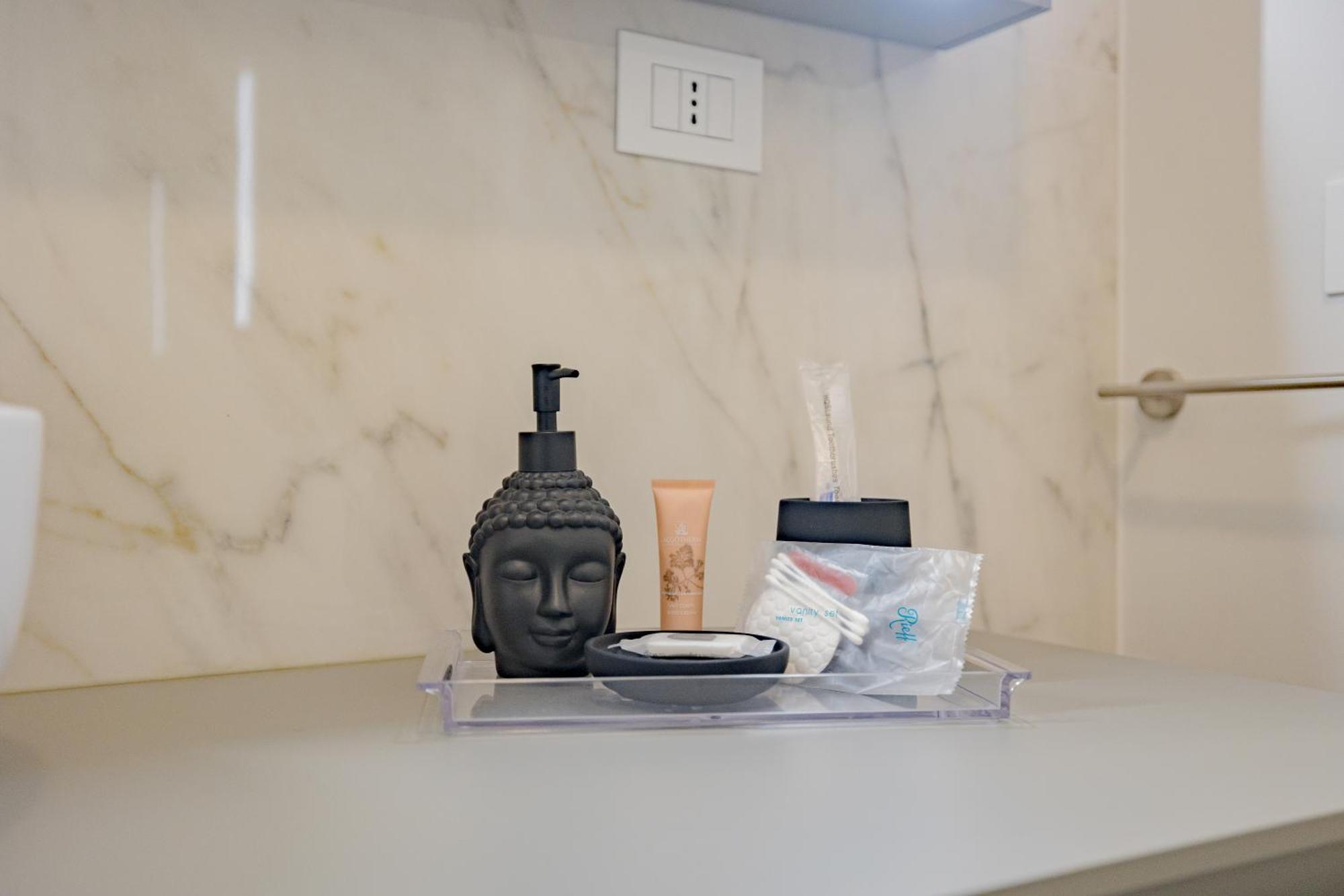 Elegance & Comfort Central Station 500Mt -15Minuti Duomo Milan Bagian luar foto