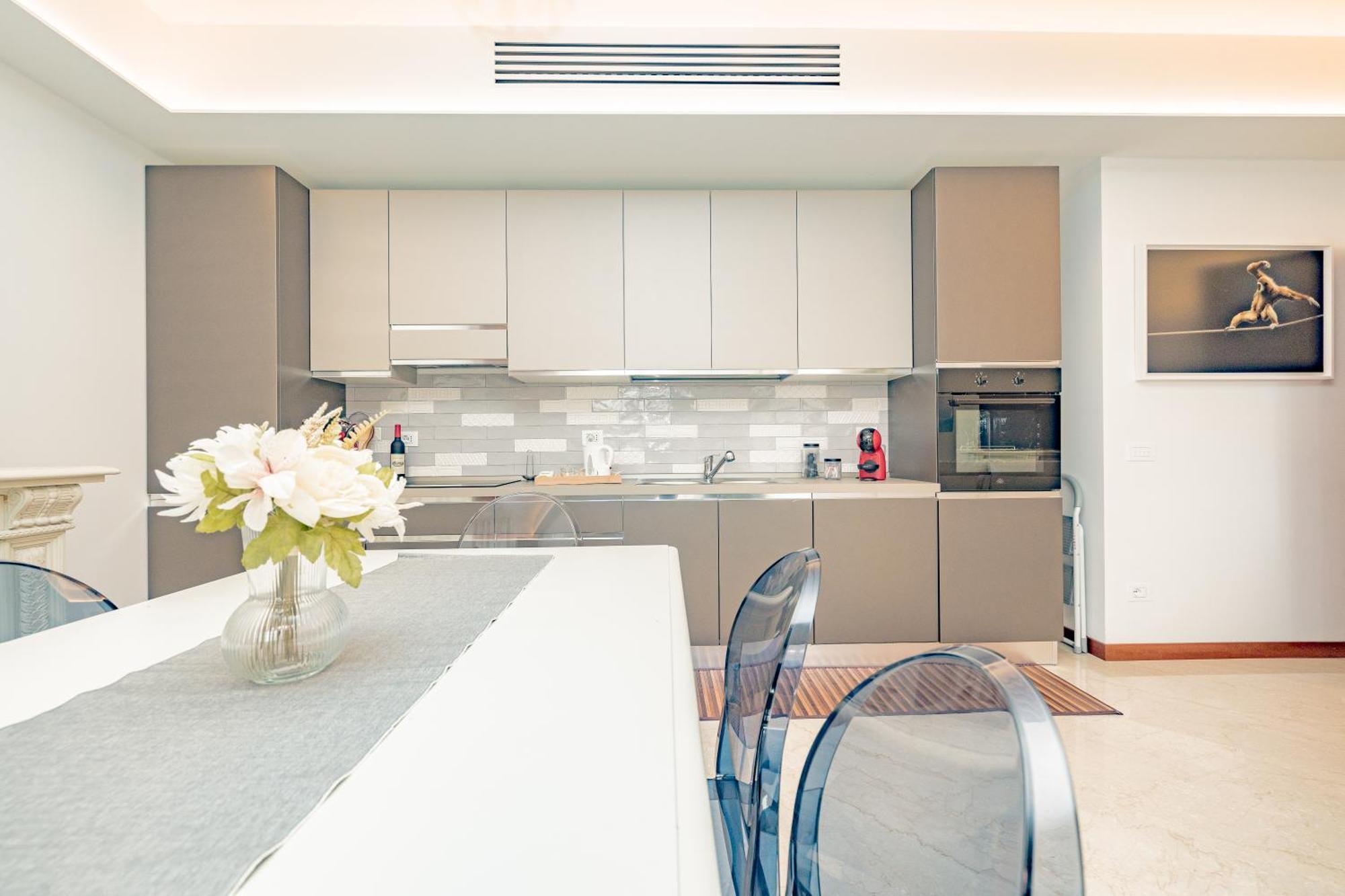 Elegance & Comfort Central Station 500Mt -15Minuti Duomo Milan Bagian luar foto